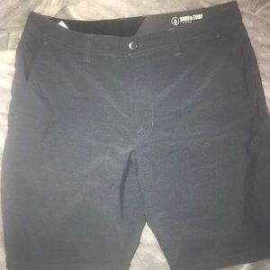 Volcom men’s sz 36 pinstripe shorts